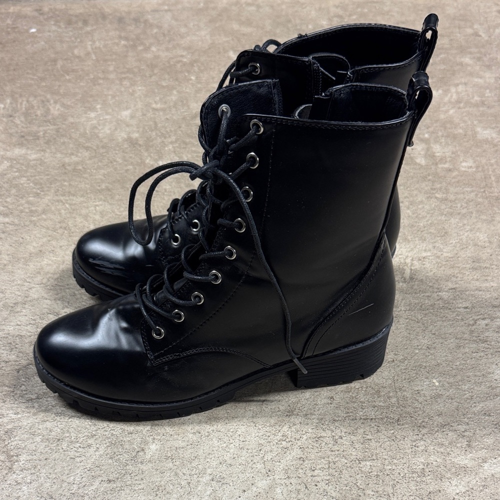 Black Lace-Up Women's Combat Boots